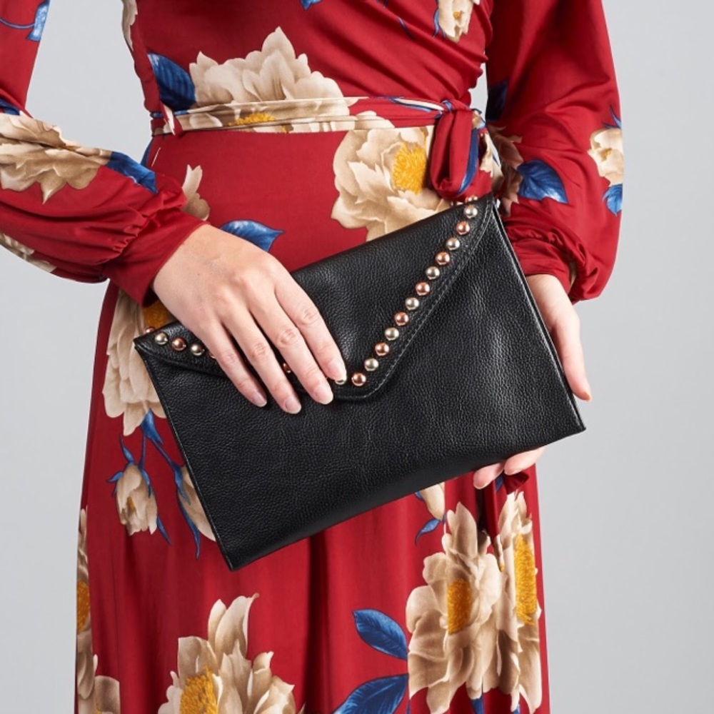 ✨Studded Clutch✨